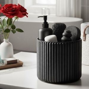 Elegant Black Bathroom Accessory Set